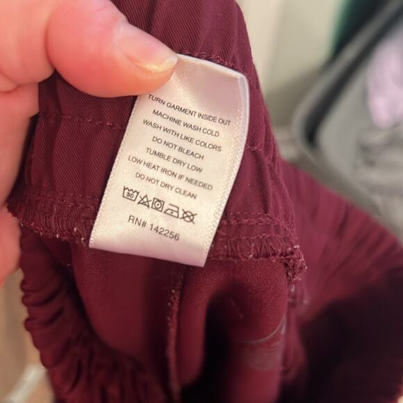 Figs Zamora high waisted women’s size XS burgundy - Picture 8 of 9